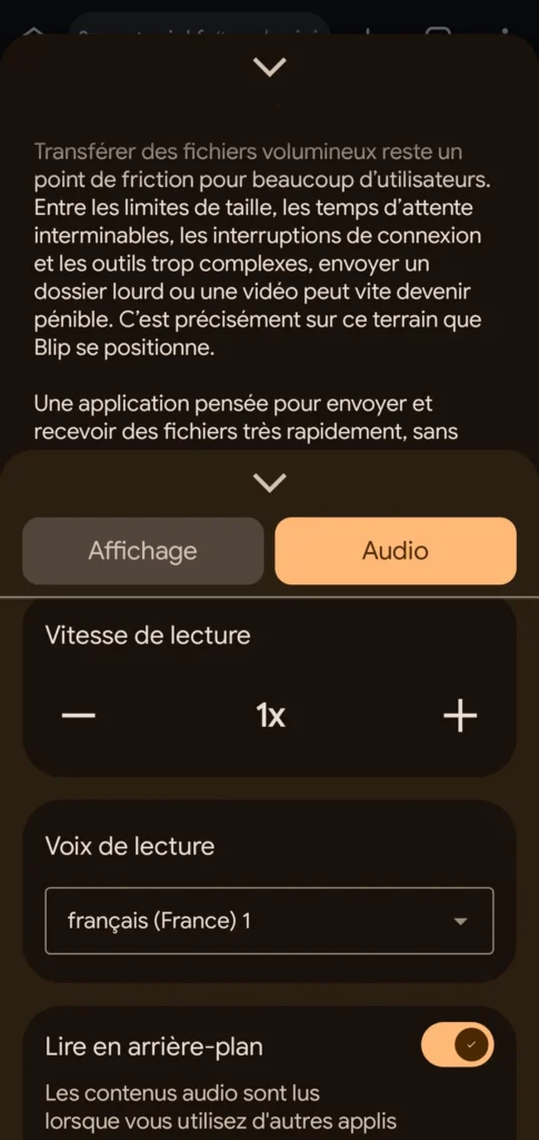 Mode lecture audio sur smartphone avec réglage de la vitesse et choix de la voix de lecture.